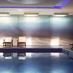 Hotel White