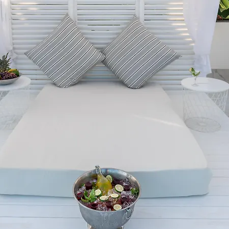 White Otel