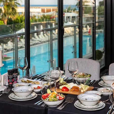 Otel White Avsallar