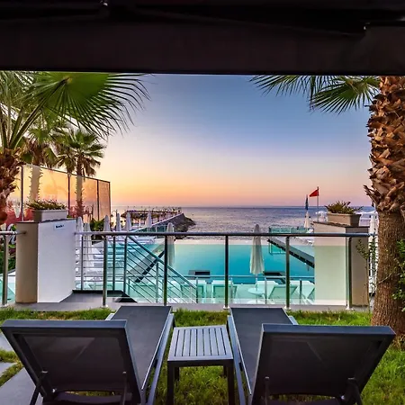 White Hotel 5*
