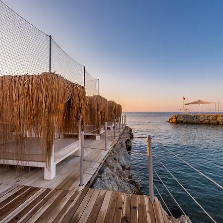 酒店 White 阿萨拉尔