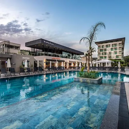 White Hotel 5*